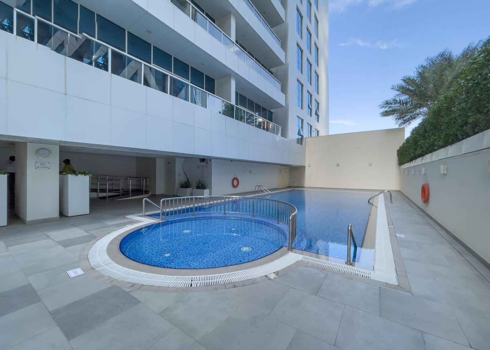 Dream Inn Apartments - Marina Arcade Tower Дубай Экстерьер фото
